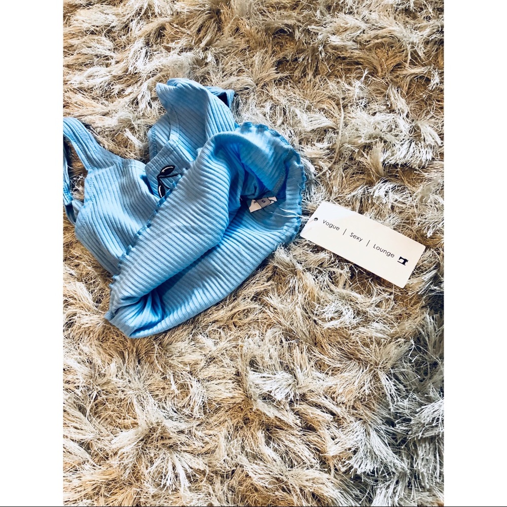 NWT ‘Alexei’ Crop Top - Picture 6 of 7